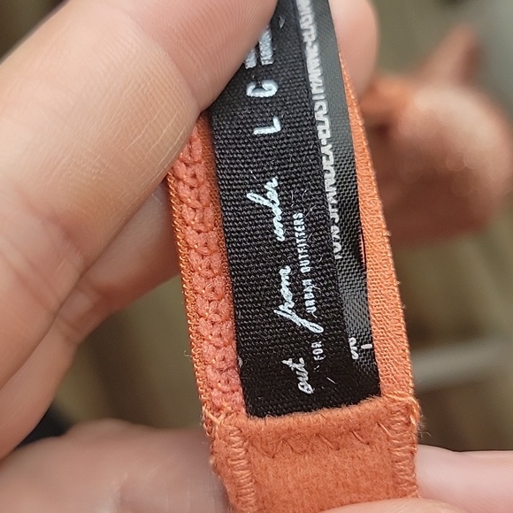 NWOT Urban Outfitters Sparkly Dark Peach 🍑 Bra - Picture 11 of 12